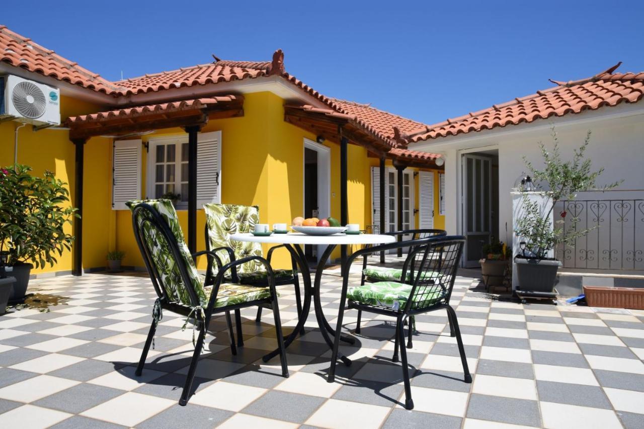 The Yellow Art Home Kalamata Exterior foto